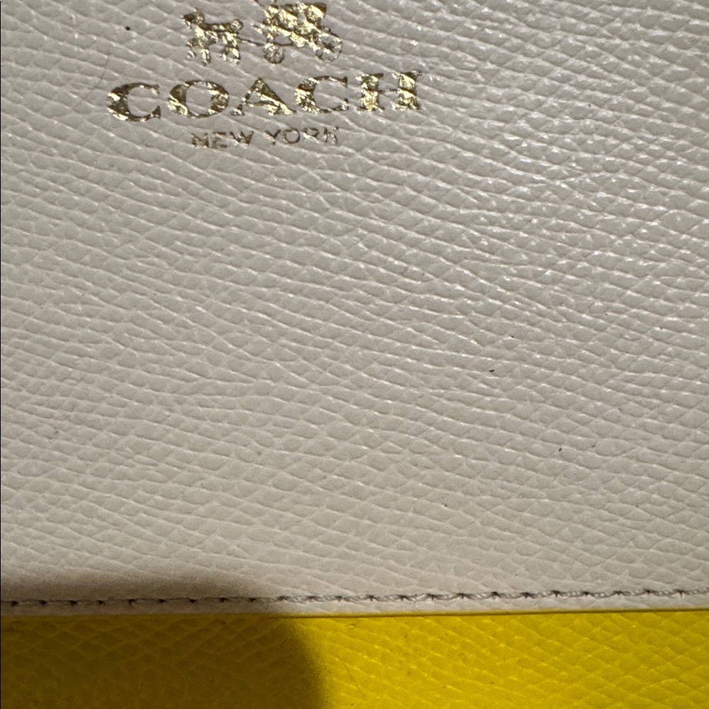 Coach Yellow and White Women's Bag NWOT - Picture 2 of 4
